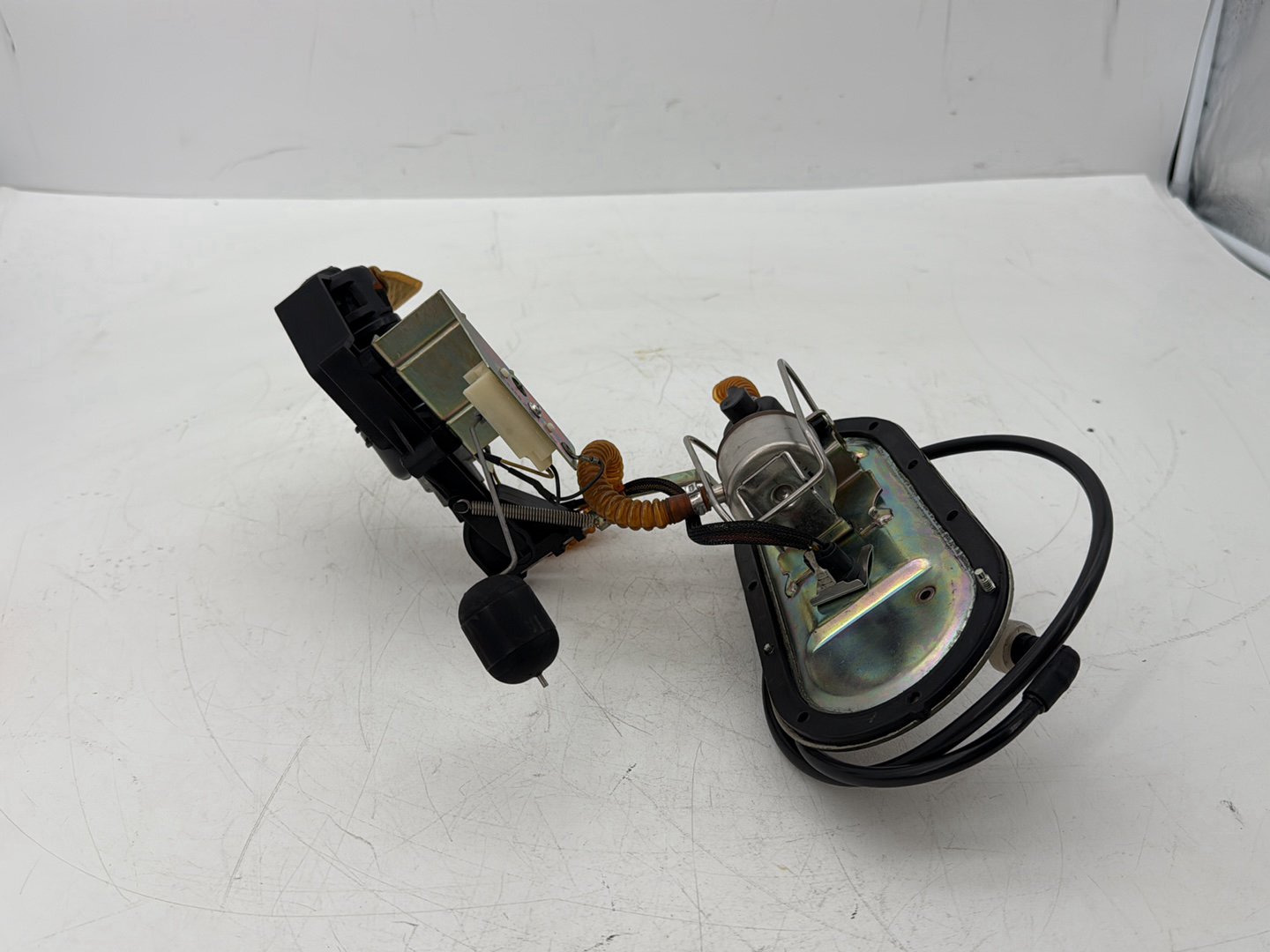 2005 Harley Touring FLHRCI Road King Classic OEM Gas Gasoline Fuel Petrol Pump Sending
