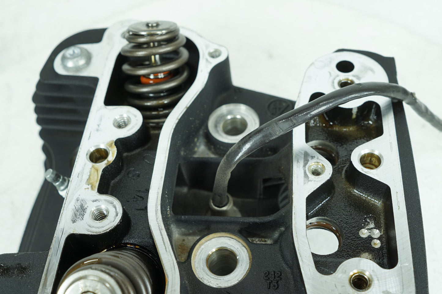 2013 - 2022 Harley-Davidson Sportster Iron Rear Twin Cam Engine Cylinder Head 16662-07