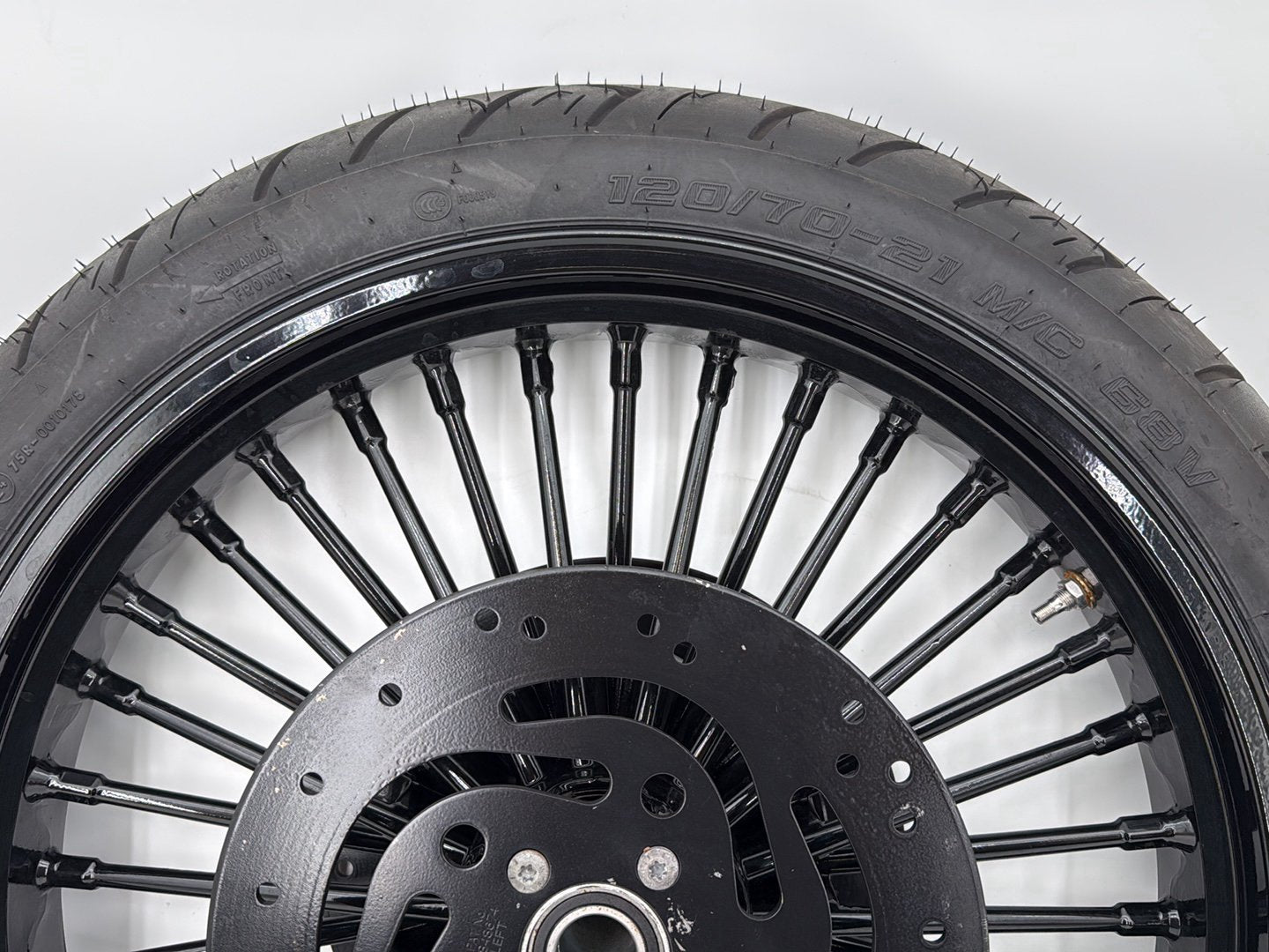 1999 - 2006 Harley-Davidson Touring Electra Glide Front Wheel Rim Tire 120/70-21 М/С 68V