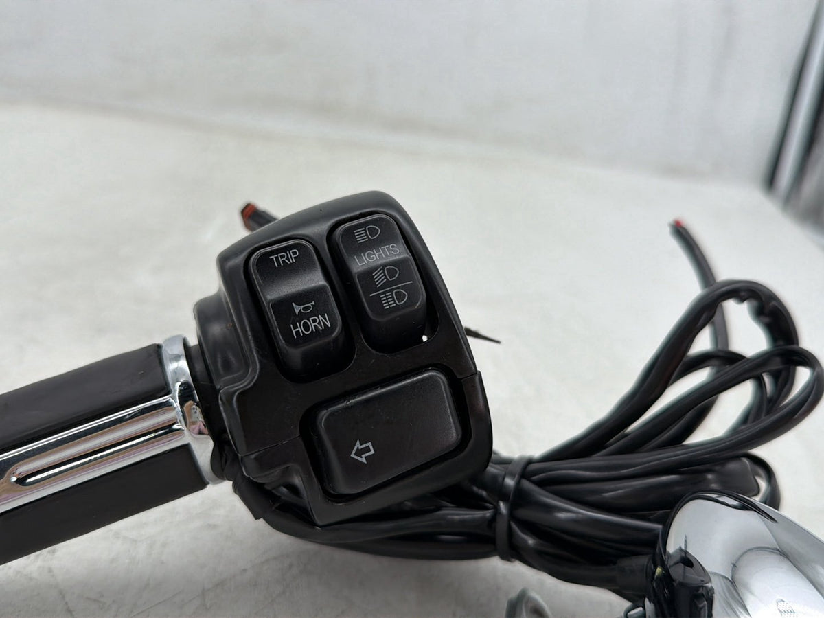 2014 Harley Dyna Low Rider Left Turn Signal Headlight Switches Controls SKULL