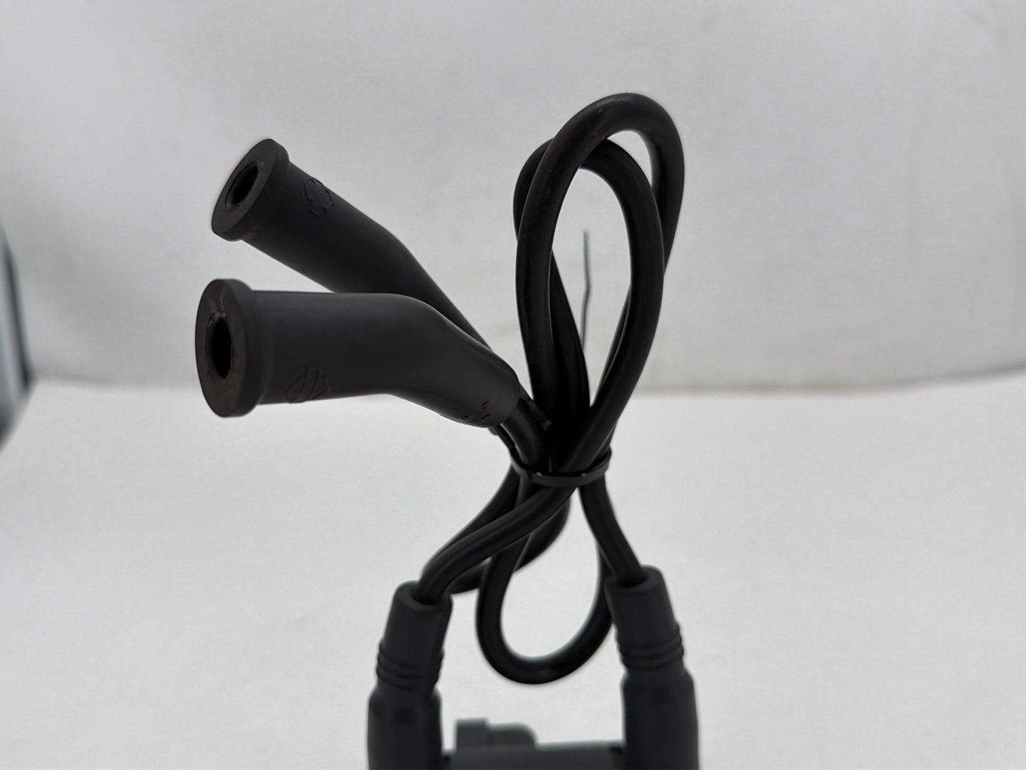 2005 Harley Electra Glide Touring Ultra OEM Ignition Coil Spark Plugs Cable