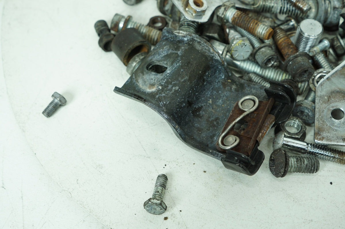 2011 Harley-Davidson Touring FLHX - Hardware Bolts Nuts & Brackets