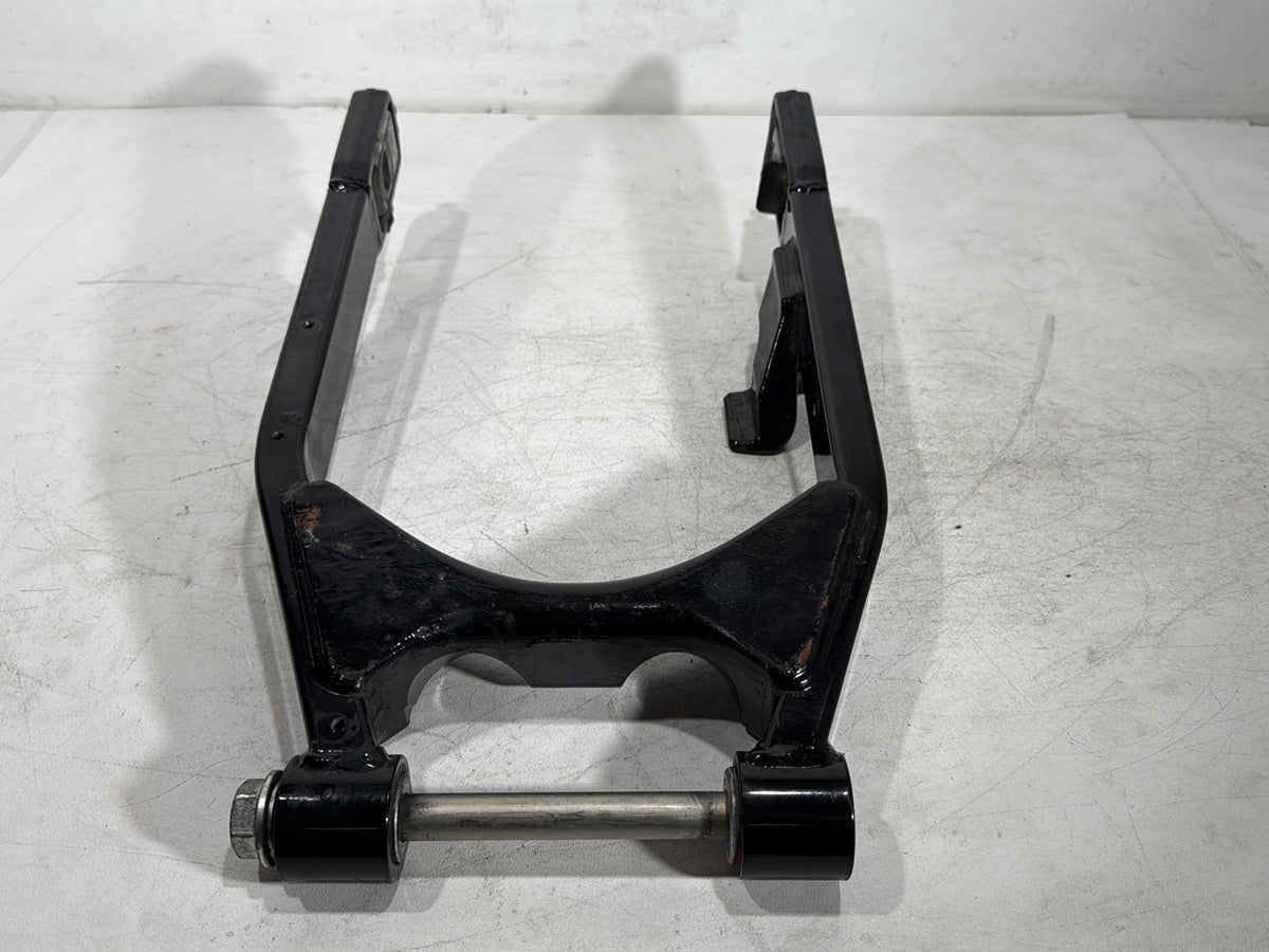 2006 Harley Dyna Super Glide FXDI OEM Rear Fork Swingarm Swing Arm