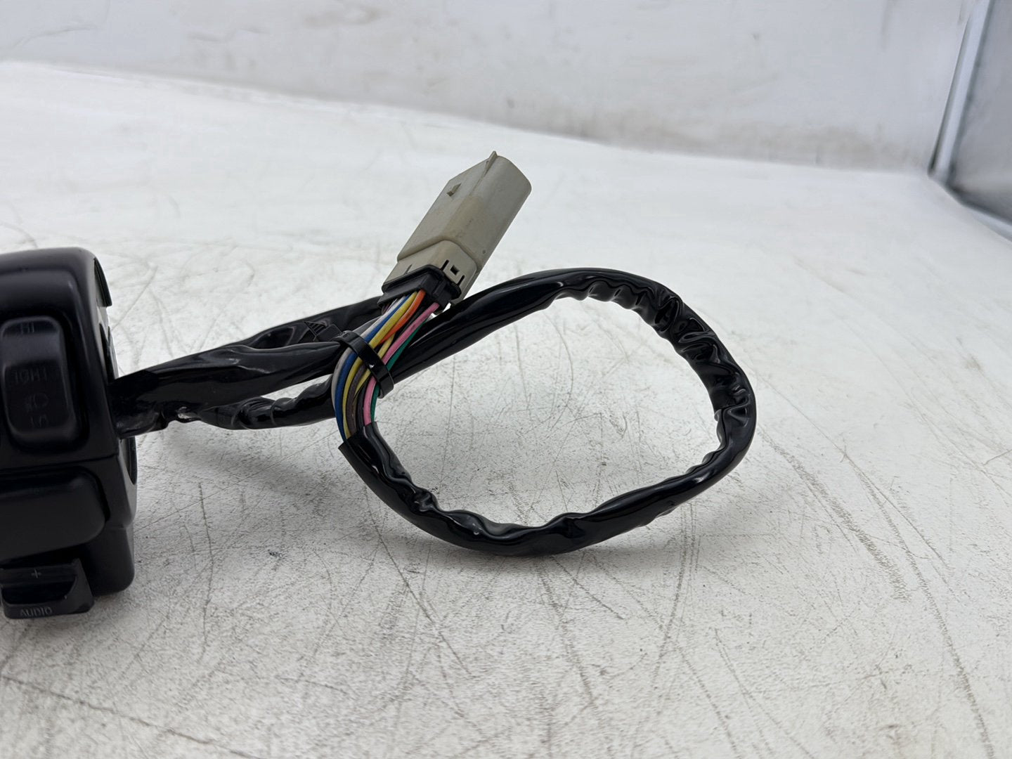 2012 Harley Street Glide Touring FLHX OEM Left Turn Signal Headlight Switches Controls