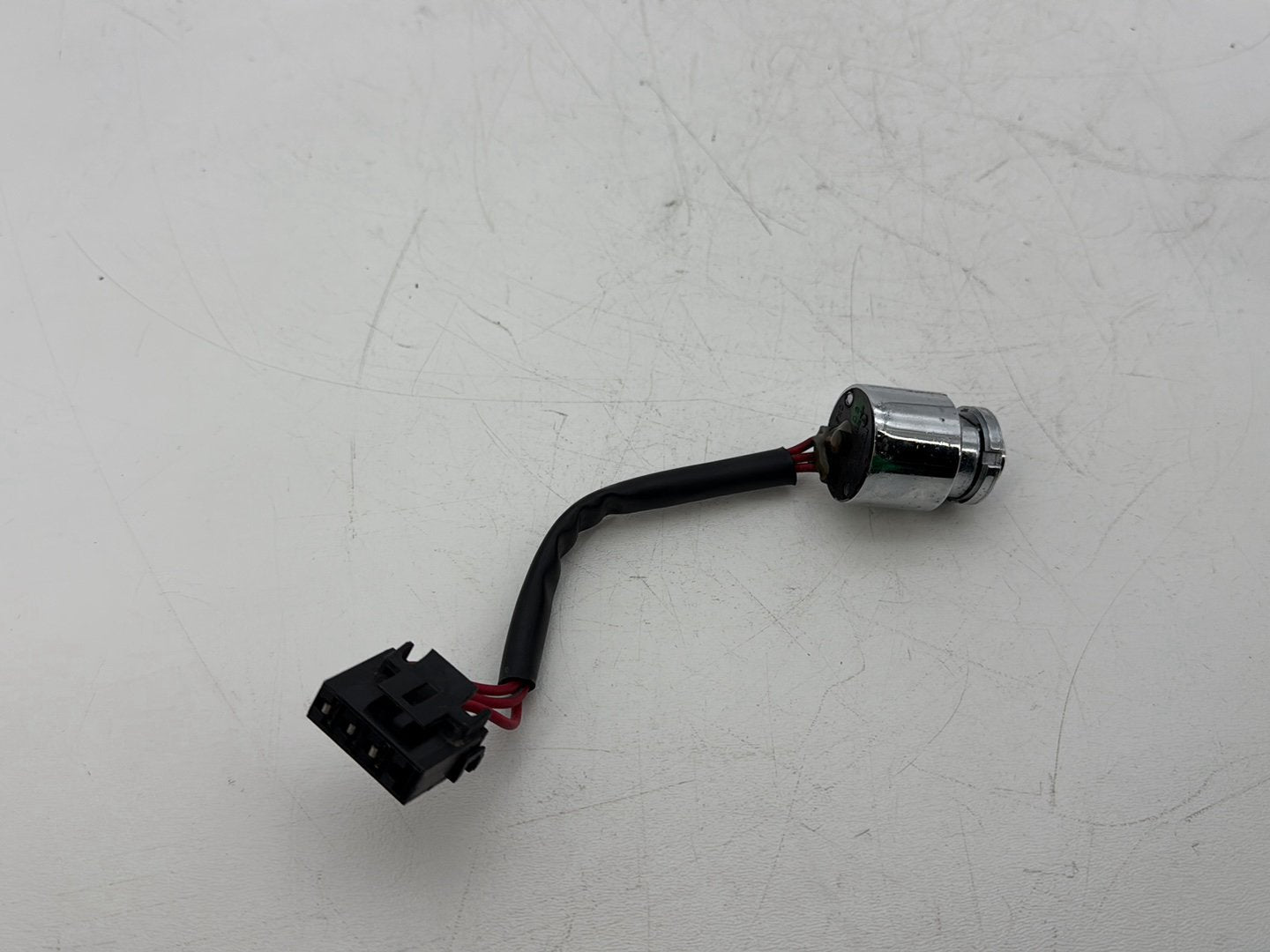 2002 Harley Dyna FXD Super Glide OEM Ignition Switch Cylinder Barrel Lockset NOKey