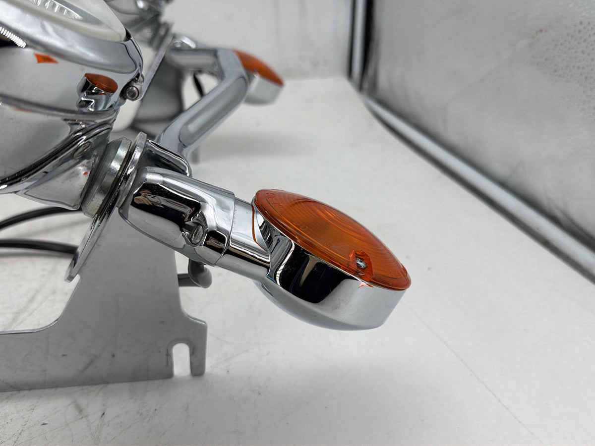 2011 Harley Electra Glide Touring Ultra OEM Front Turn Signal Indicators Aux Light Bar
