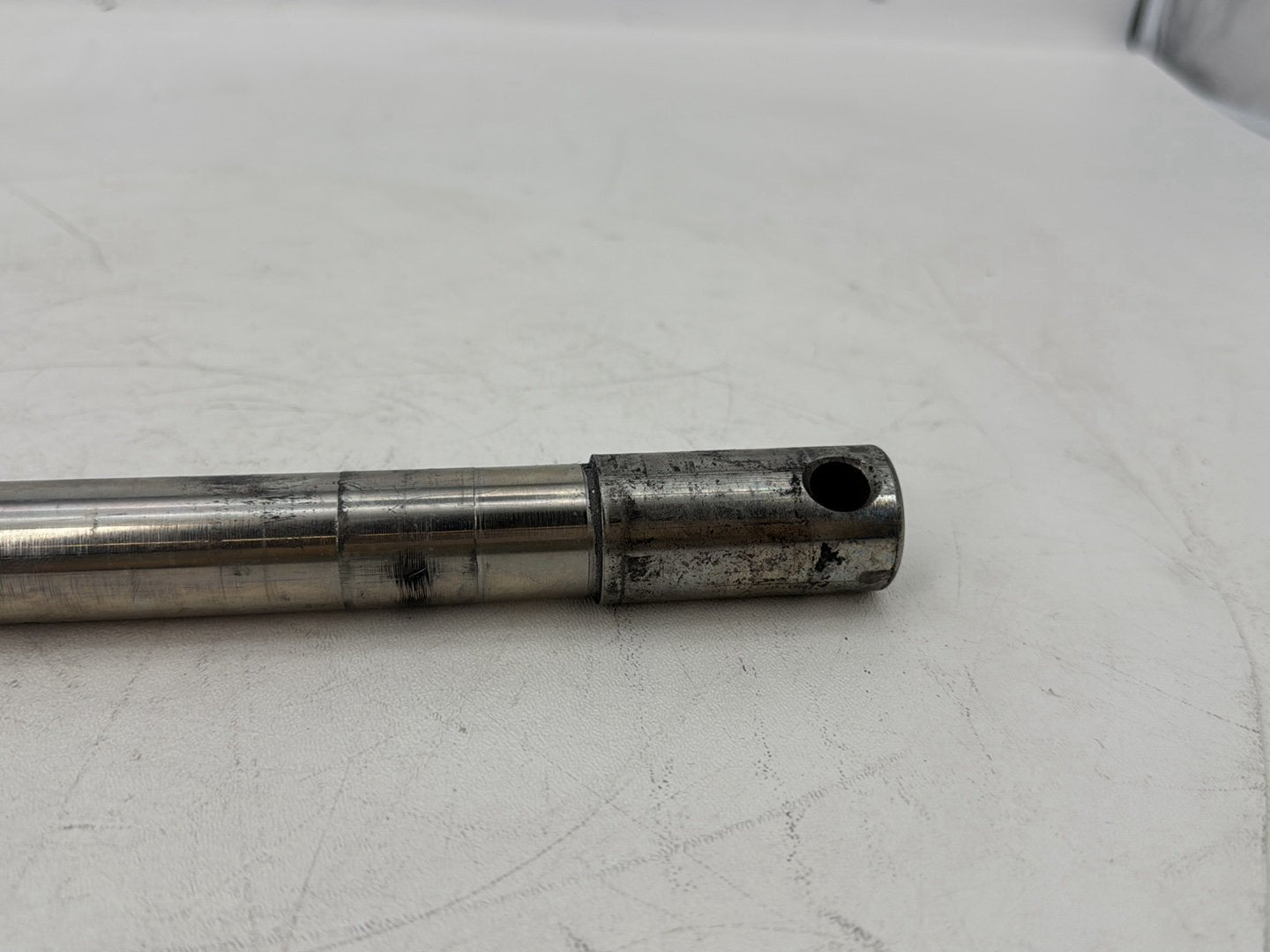 2007 - 2012 Harley-Davidson Touring Electra Glide Ultra Front Wheel Axle Bolt Shaft 43364-00