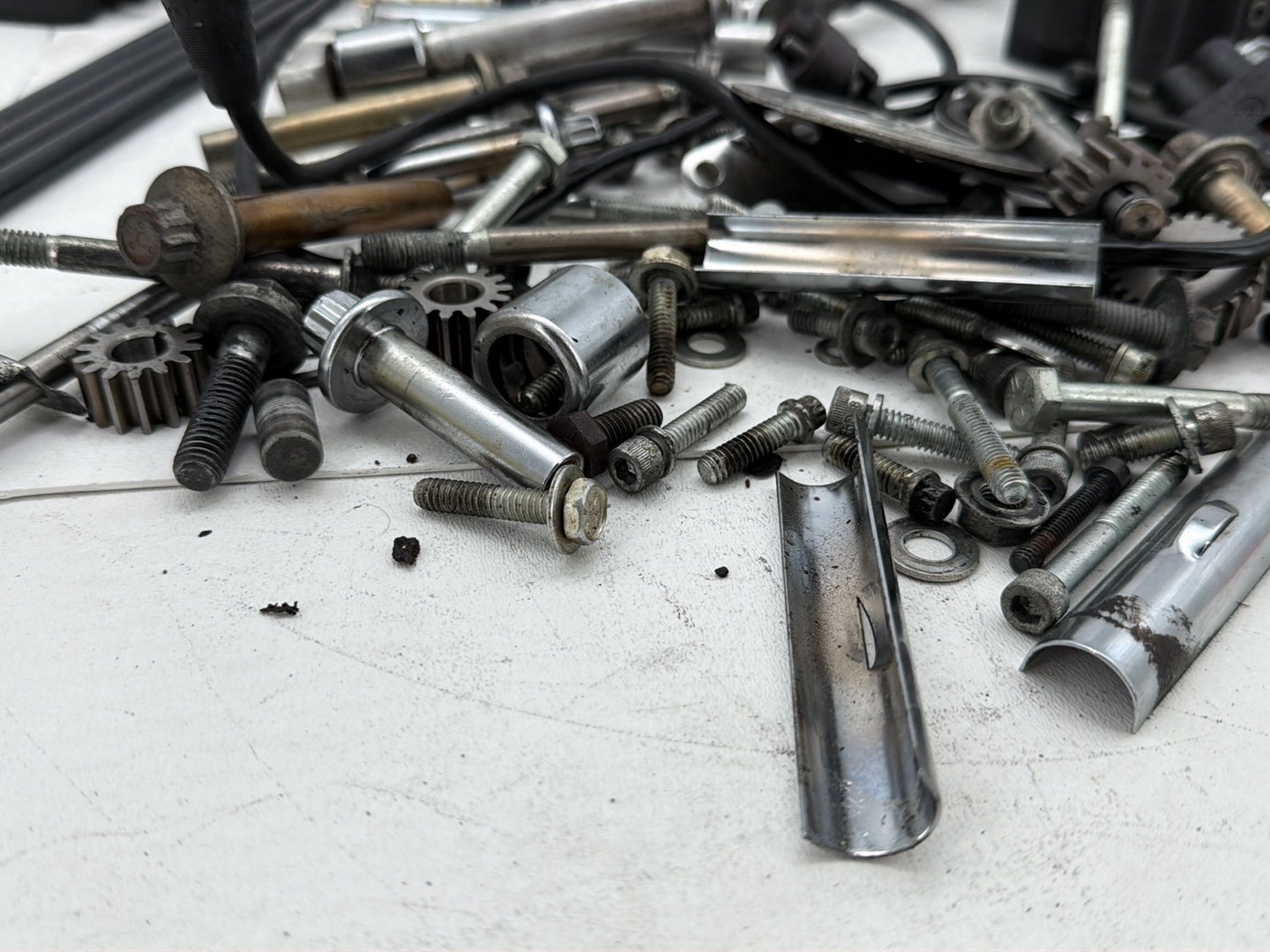 1996 Harley Road King Touring Police FLHPI EVO Engine Hardware Bolt Pushrods