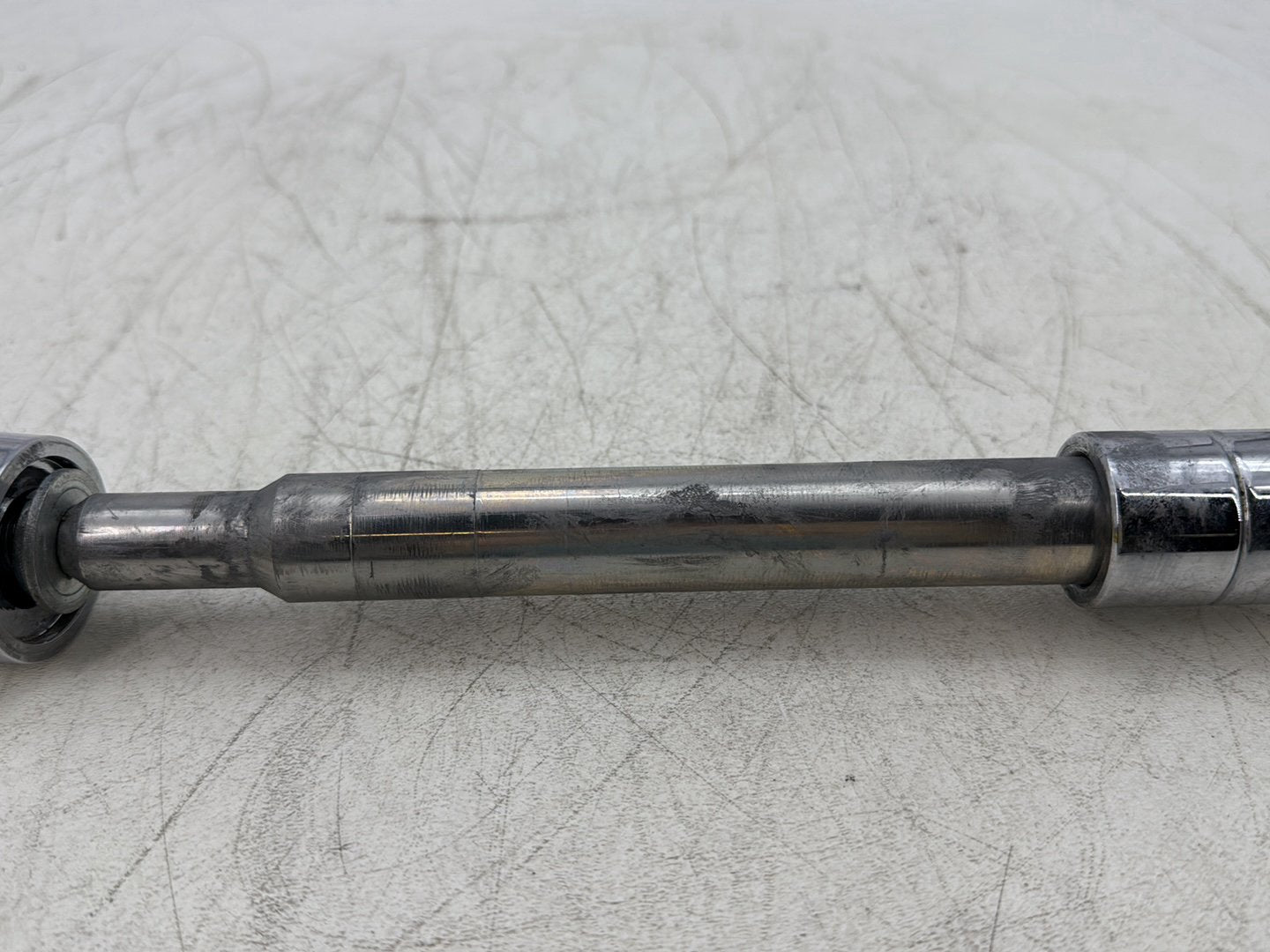 2007 Harley Electra Glide Touring Ultra FLHTCUI OEM Front Wheel Axle Bolt Shaft