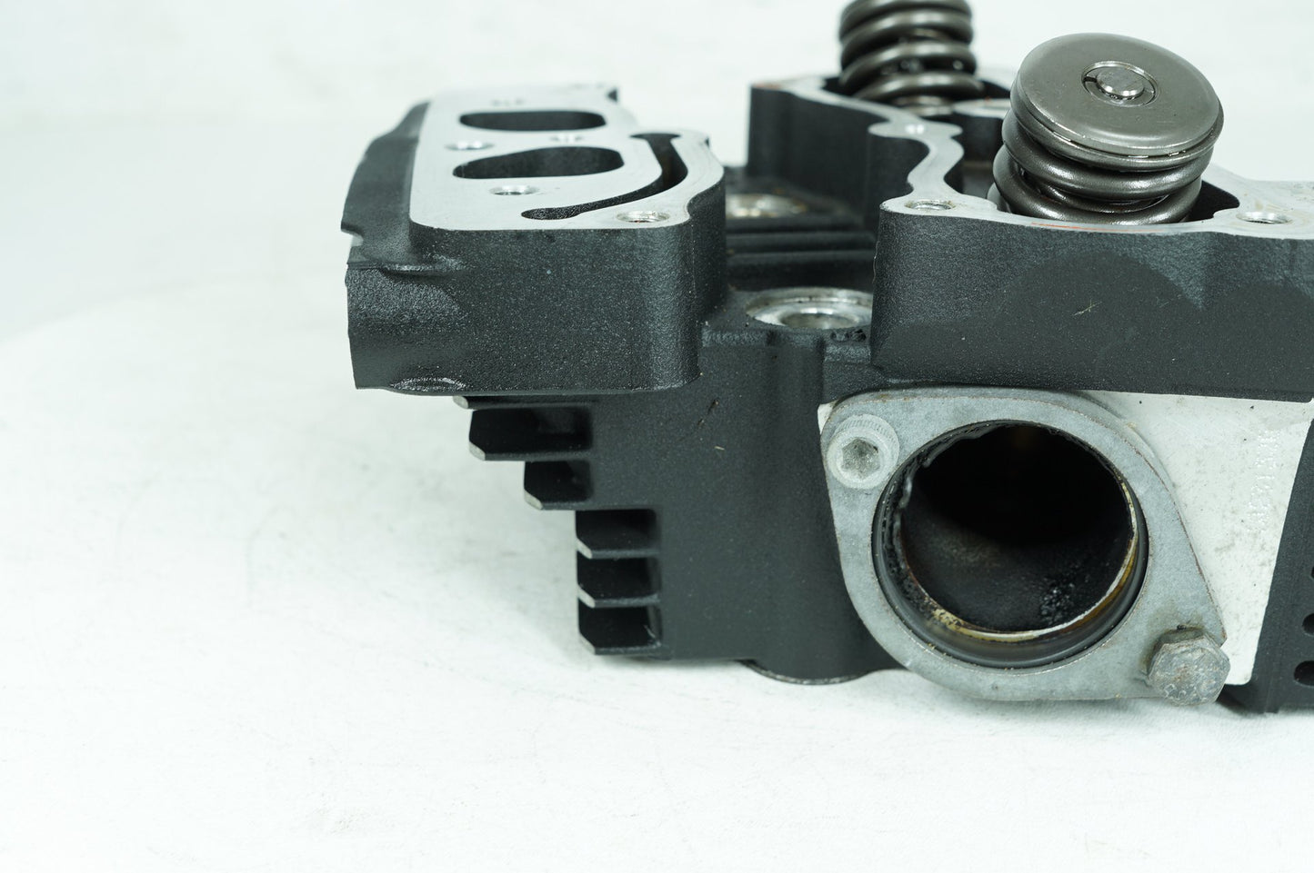 1999 - 2006 Harley-Davidson Softail Heritage Rear Twin Cam Engine Cylinder Head   16724-99