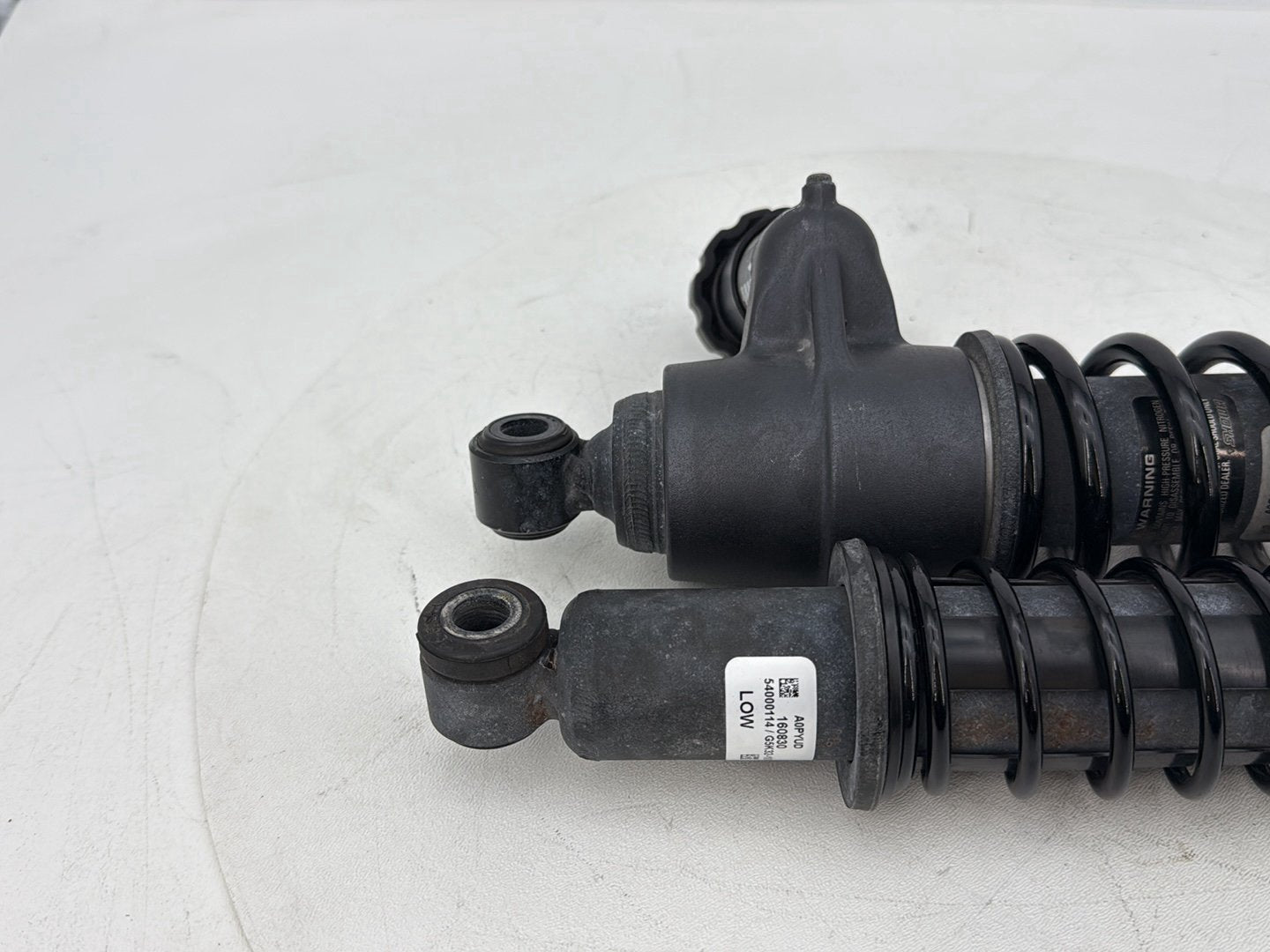 2019 - 2023 Harley-Davidson Touring Street Glide Rear Left Right Shock Absorbers 54000114
