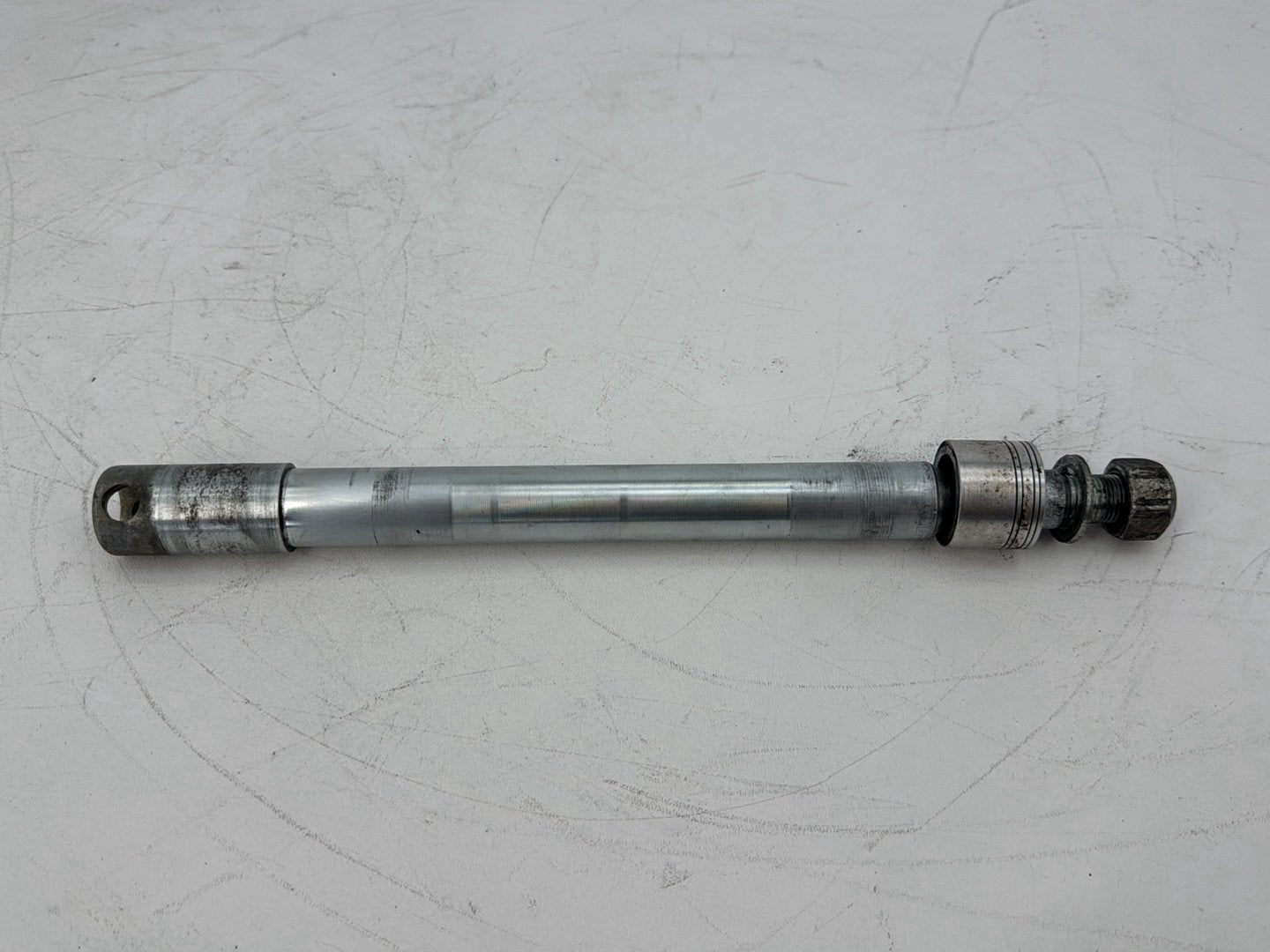 2008 - 2016 Harley-Davidson Touring Electra Glide Ultra Front Wheel Axle Bolt Shaft 41547-07A