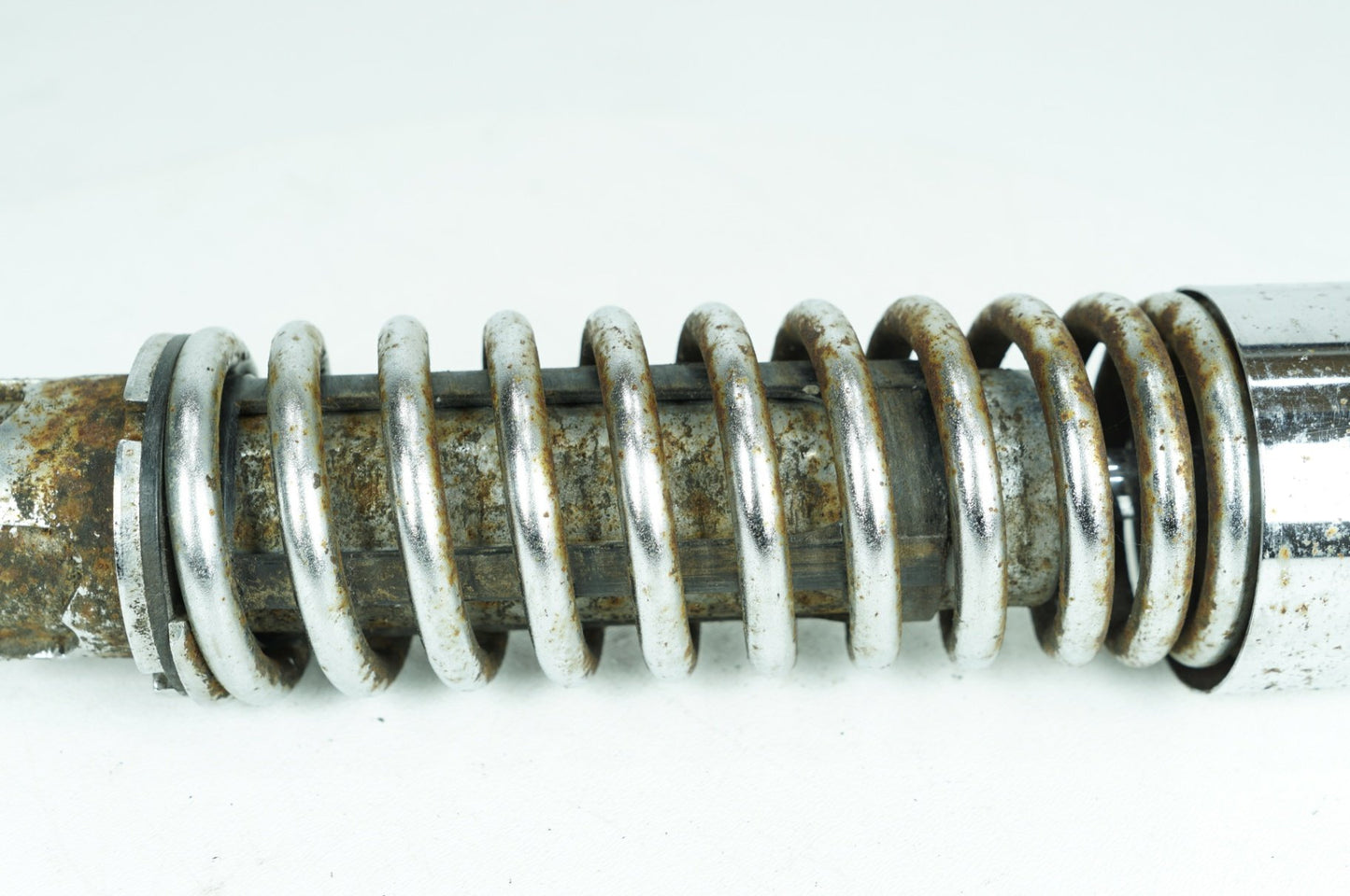 2004 - 2013 Harley-Davidson Sportster Low Rear 1 Shock Absorber 54568-04