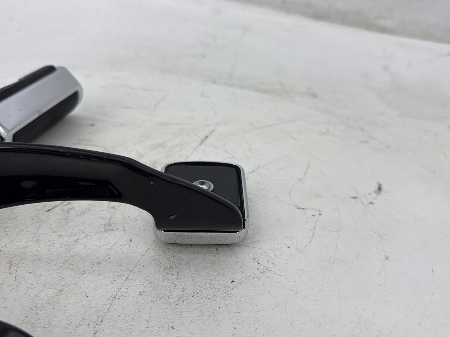 2006 Harley Dyna Super Glide Custom FXDCI OEM Right Driver Foot Controls Peg Rest