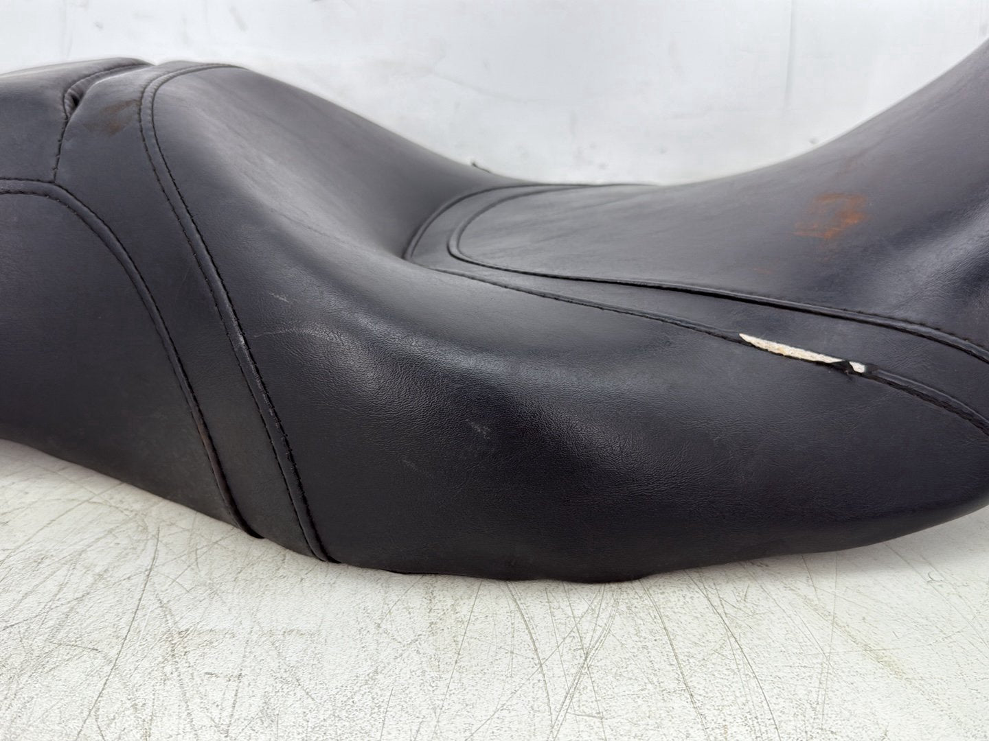 2004 Harley Road King Touring Custom FLHRSI OEM Passenger Rider Driver Seat Saddle