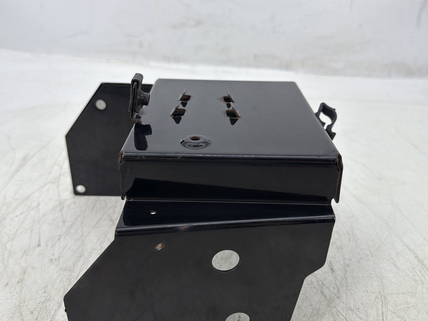 2004 Harley Road King Touring Custom FLHRSI OEM Battery Tray Bracket Holder Carrier