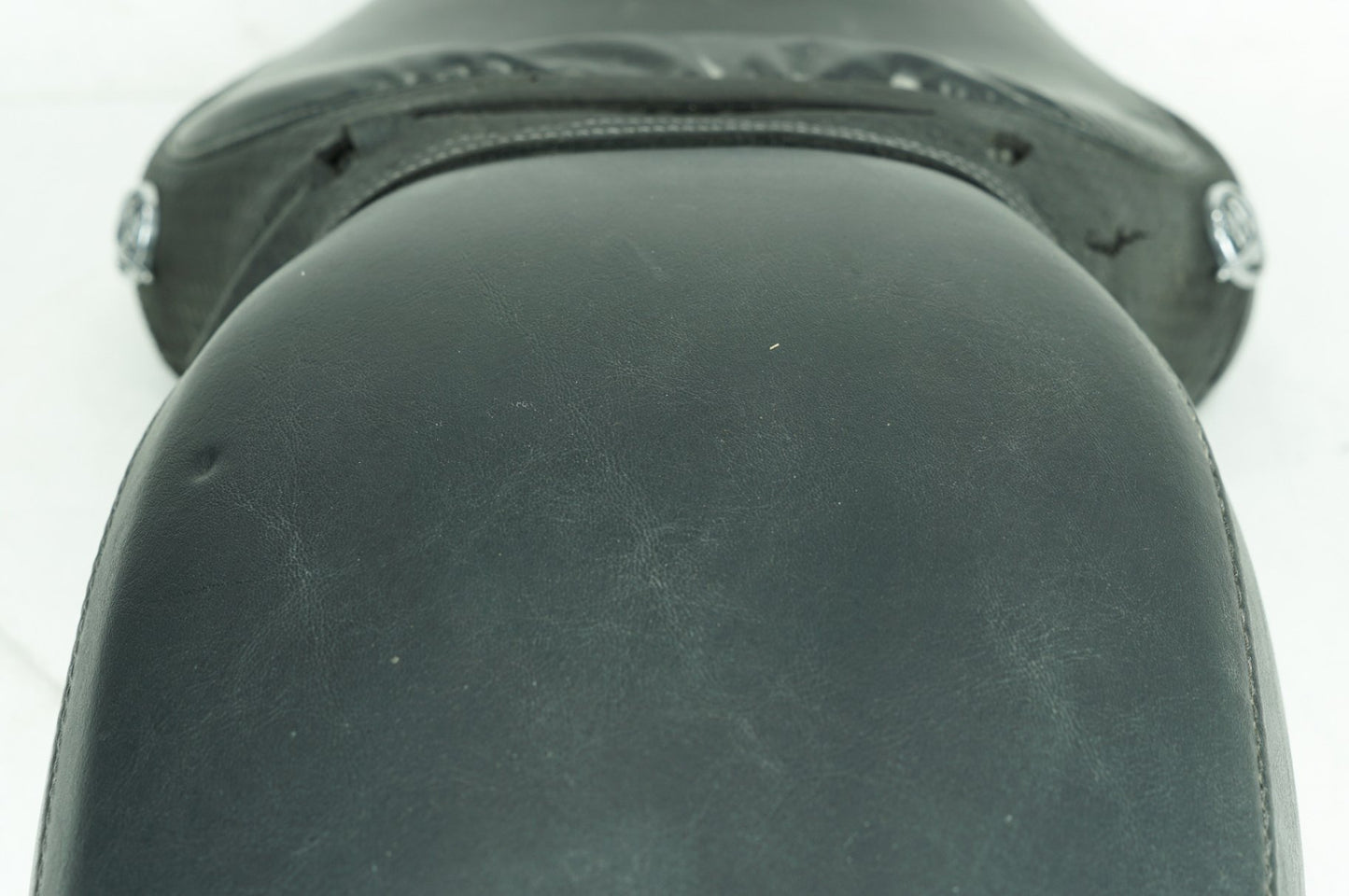 1999 - 2006 Harley-Davidson Touring Electra Glide Passenger Rider Driver Seat Saddle  	51704-05