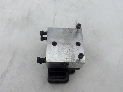 2011 Harley Electra Glide Ultra FLHTK OEM ABS Brake Pump &amp; Control Module
