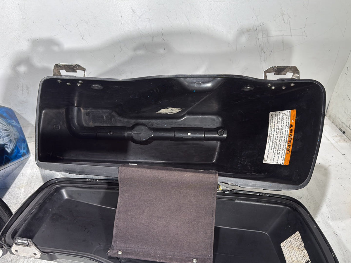 2005 Harley Road King Touring Police OEM Left Right Saddlebags Luggage NOKey