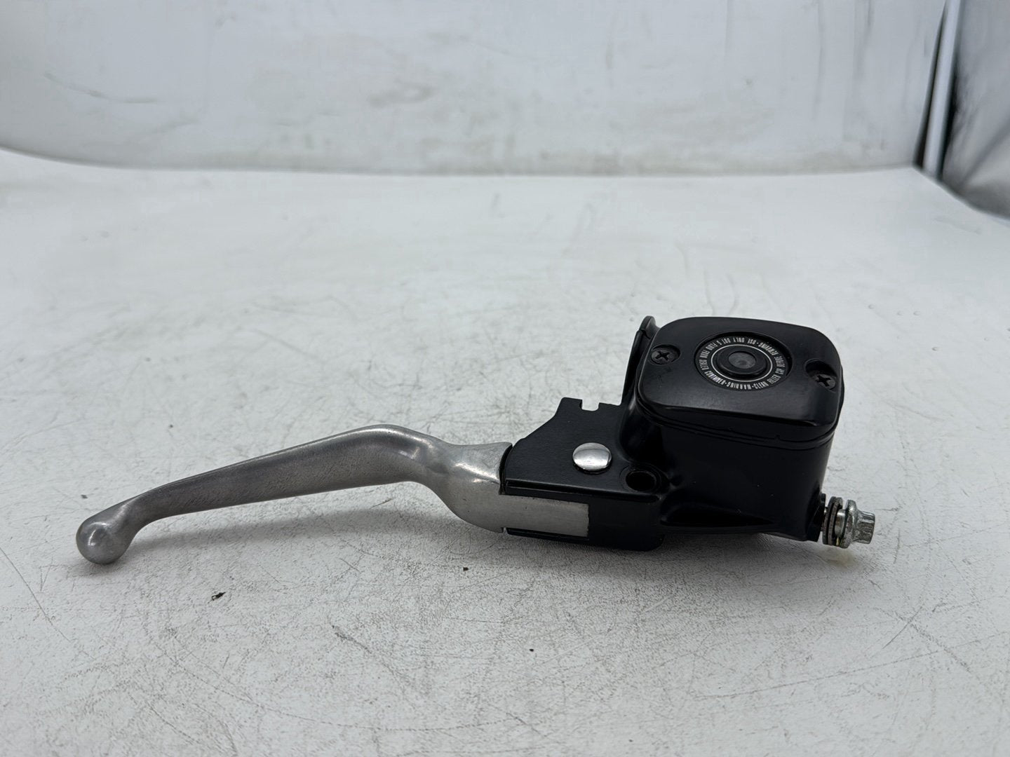 2000 Harley Electra Glide Touring OEM Front Right Brake Lever Master Cylinder