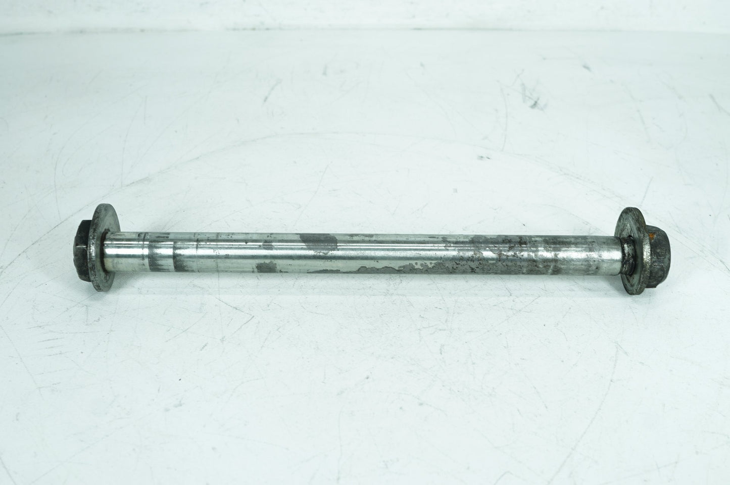 2007 - 2012 Harley-Davidson Touring Electra Glide Classic Rear Wheel Axle Bolt Shaft 41056-09