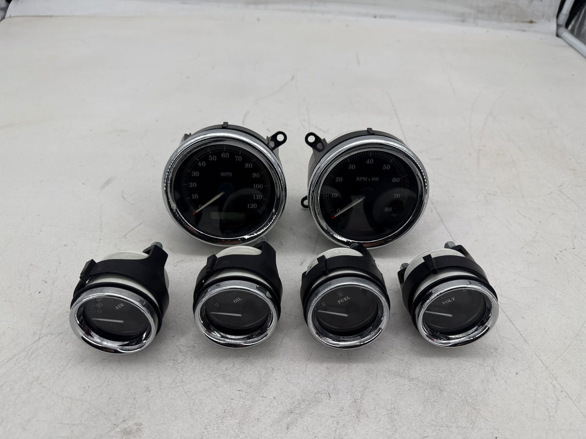 09 Harley Electra Glide Touring Ultra OEM Air Oil Volt Fuel Tacho Speedo Gauges