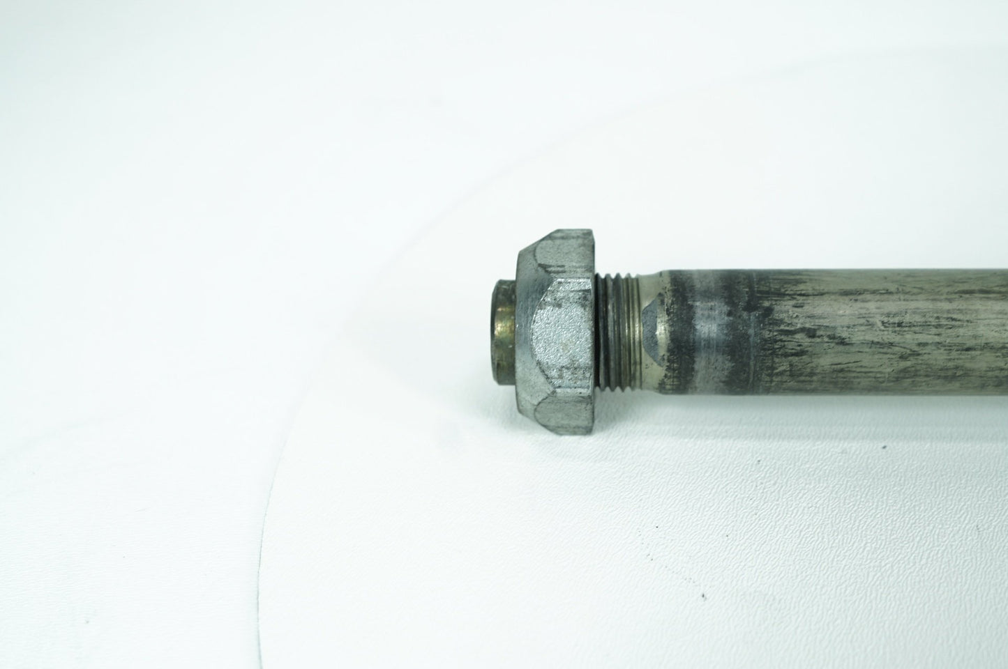 2007 - 2017 Harley-Davidson Dyna Street Bob Rear Wheel Axle Bolt Shaft 41114-08