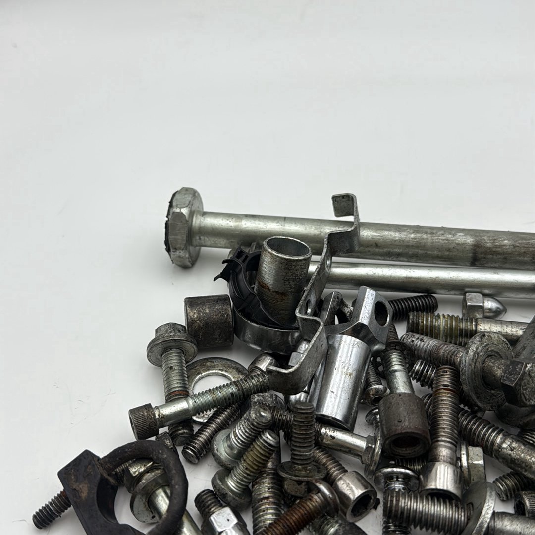 1999 - 2006 Harley-Davidson Softail Night Train Hardware Bolts Nuts & Brackets