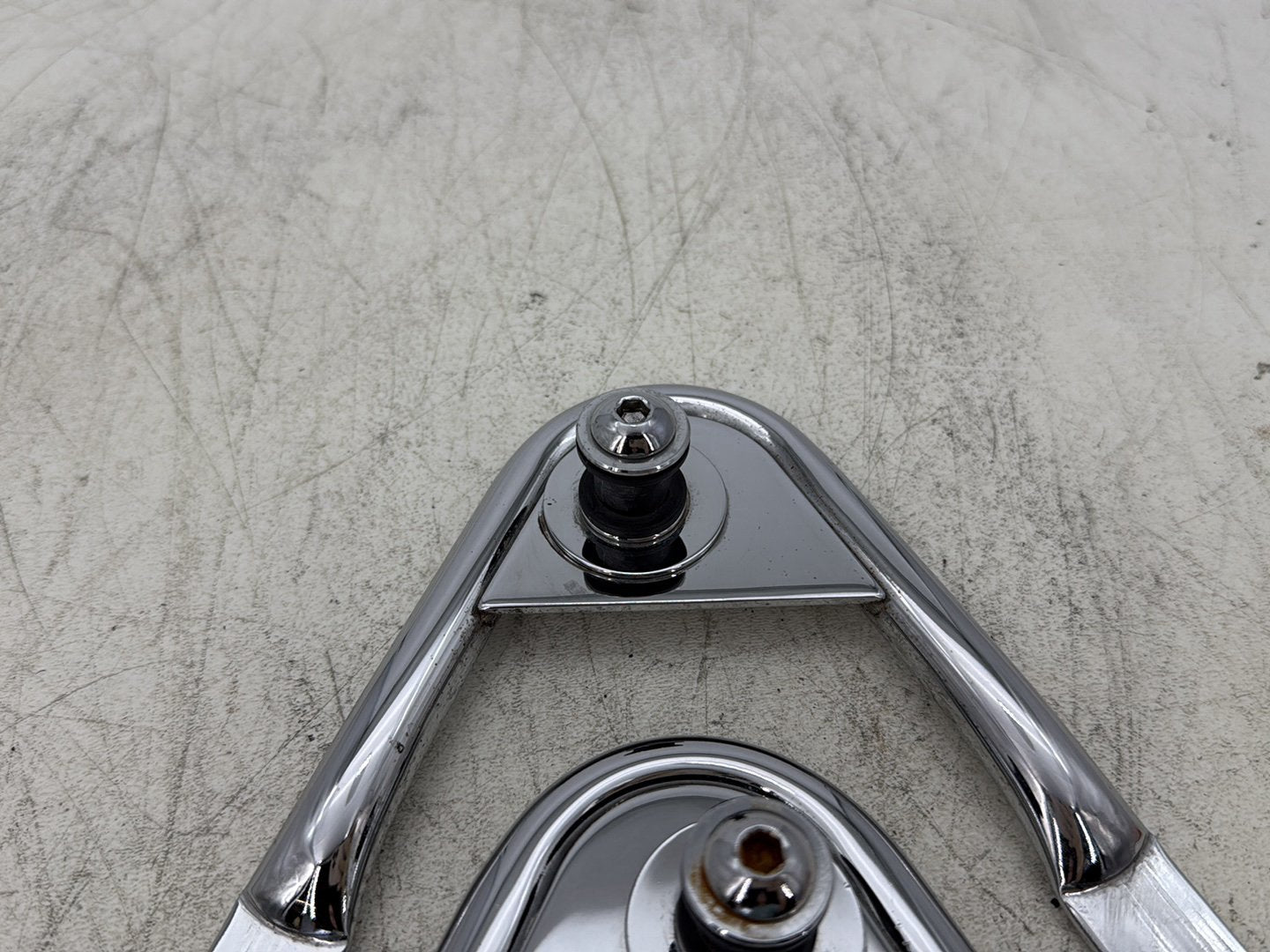 2007 Harley Touring FLHTC Electra Glide Classic OEM Detachable Tour Pak Luggage Box Bracket