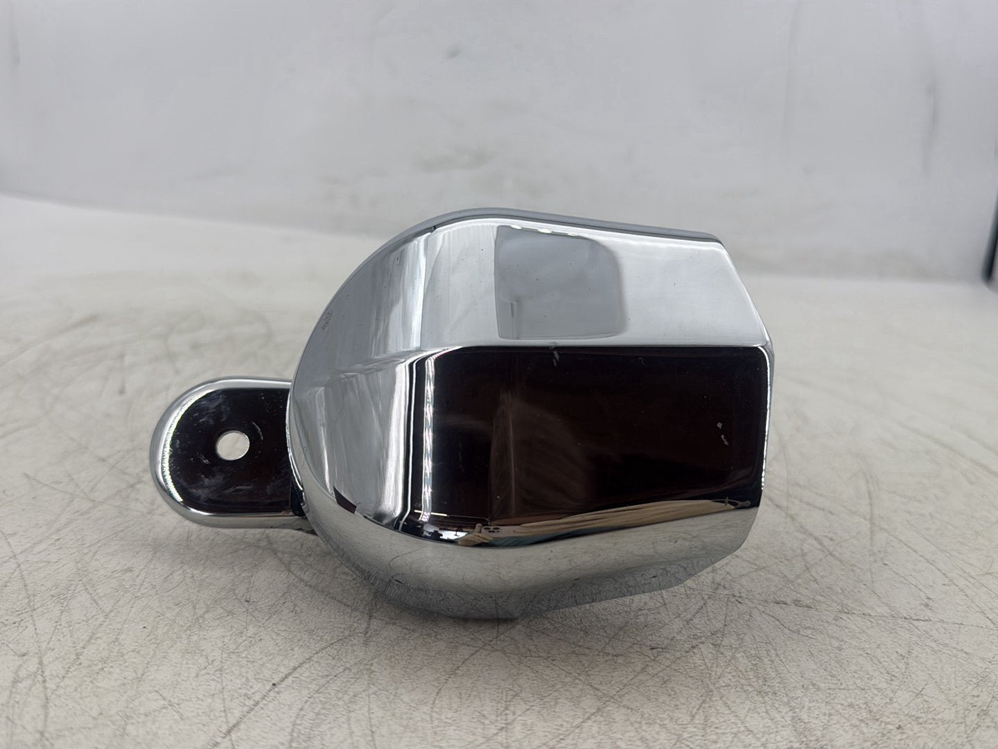 2011 Harley Street Glide Touring FLHX OEM Horn Signal Klaxon Chrome Cover