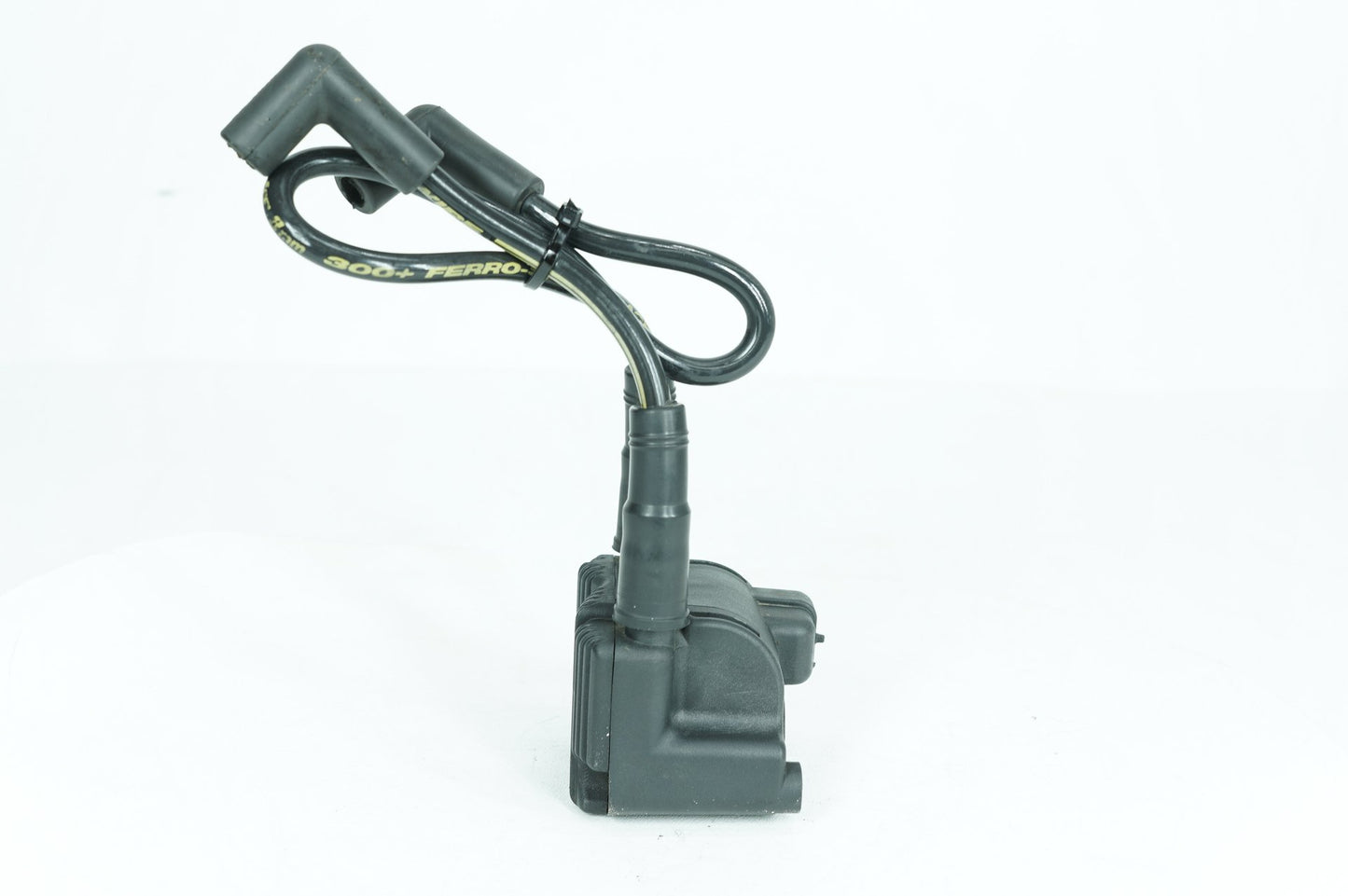 1999 - 2006 Harley-Davidson Softail Fat Boy Ignition Coil Spark Plugs Cable  	31655-99