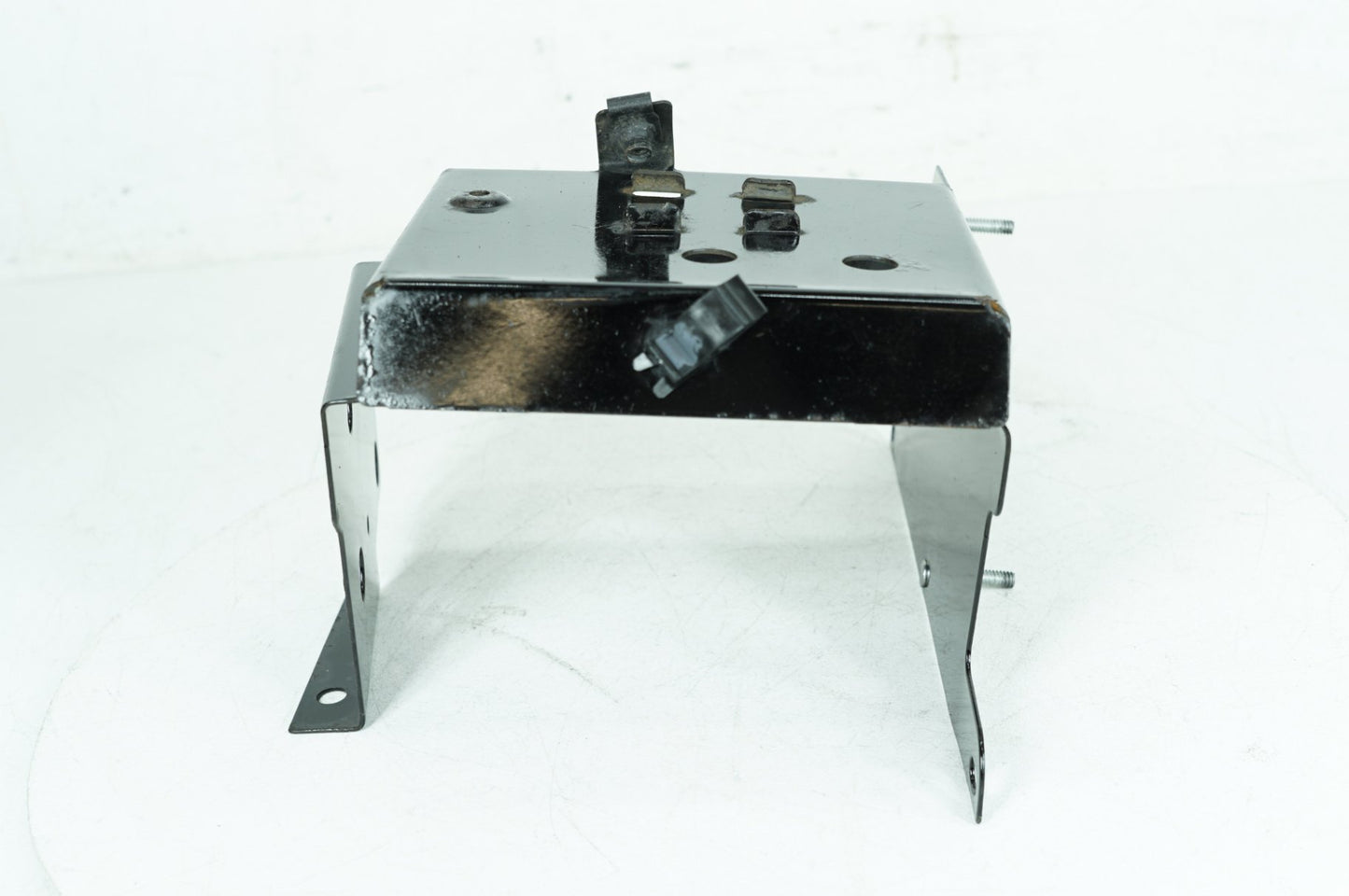 1999 - 2006 Harley-Davidson Touring Street Glide Battery Tray Bracket Holder Carrier  	66281-02A