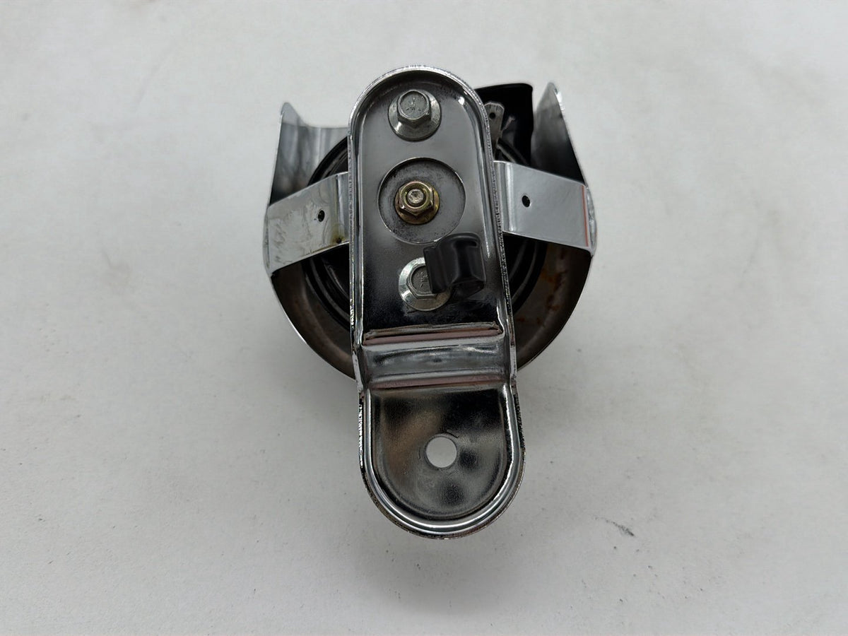 2007 Harley Street Glide Touring FLHX OEM Horn Signal Klaxon Chrome Cover