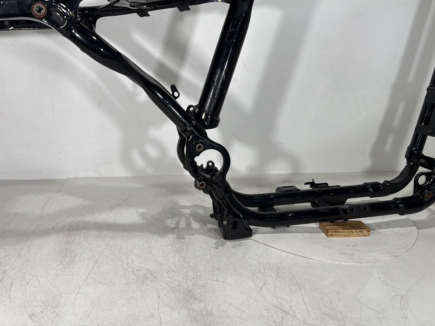 2009 Harley Sportster XL1200 L 1200 Low OEM Body Main Frame Chassis CLN CLR