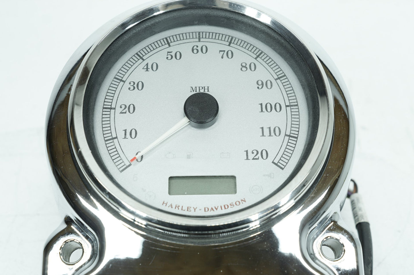 2007 - 2011 Harley-Davidson Dyna Fat Bob Fuel Tank Dash Console Speedometer NOKey 71211-04