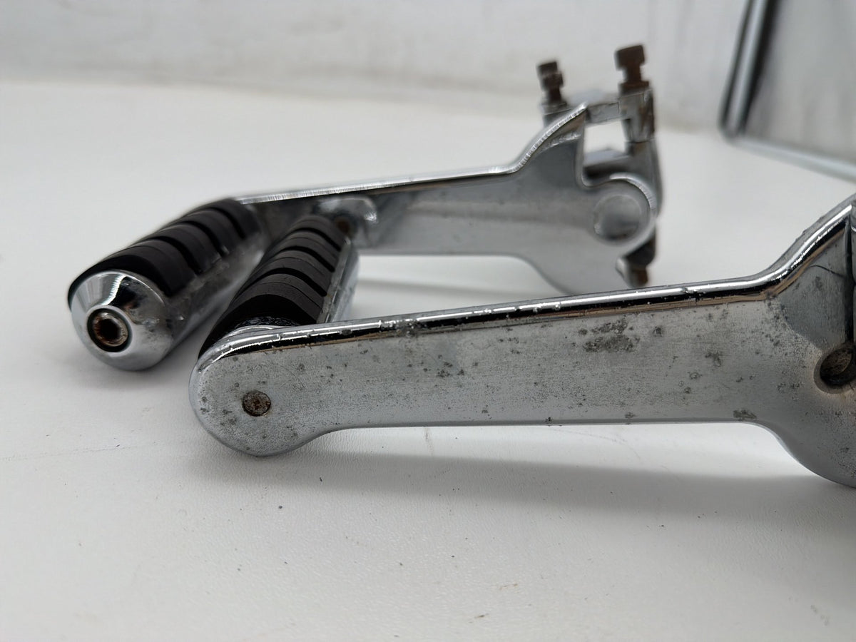 2006 Harley Electra Touring Classic Passenger Left & Right Foot Pegs Kuryakin