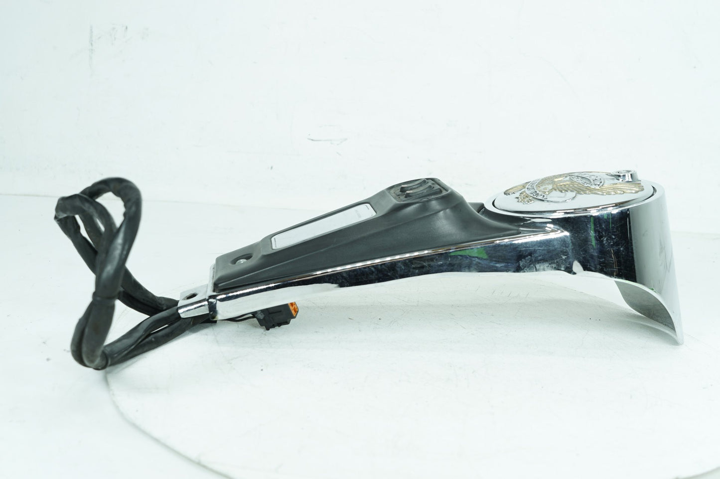 1999 - 2006 Harley-Davidson Touring Electra Ultra Classic Fuel Gas Tank Dash Console NOKey 61270-98A