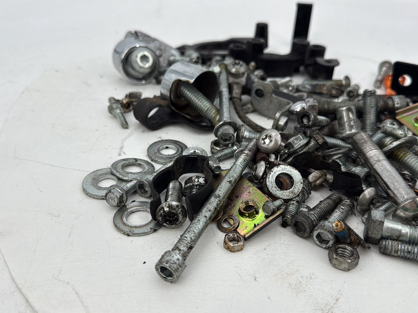 2006 Harley Sportster XL883C 883 Custom OEM Hardware Bolts Nuts & Brackets