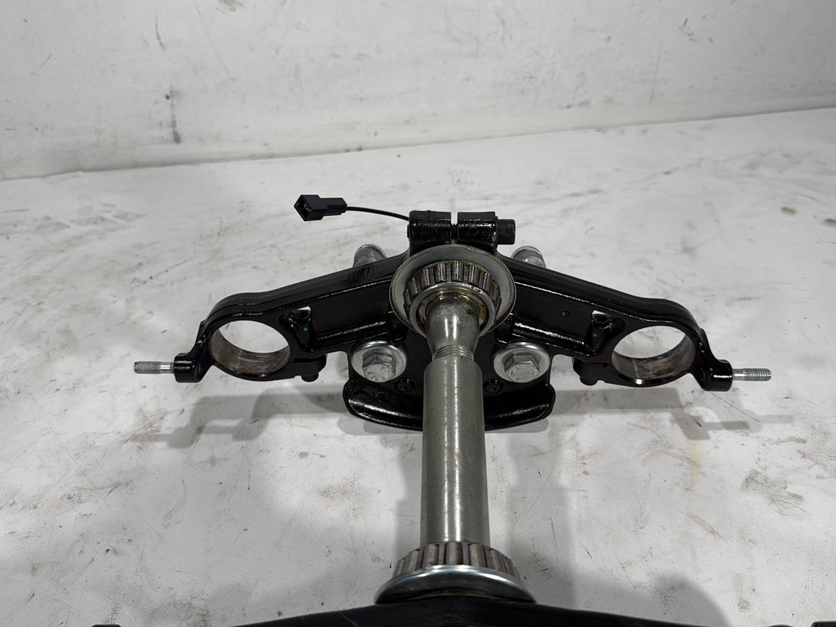 2022 Harley Road King Touring FLHR OEM Front Fork Upper Lower Triple Tree