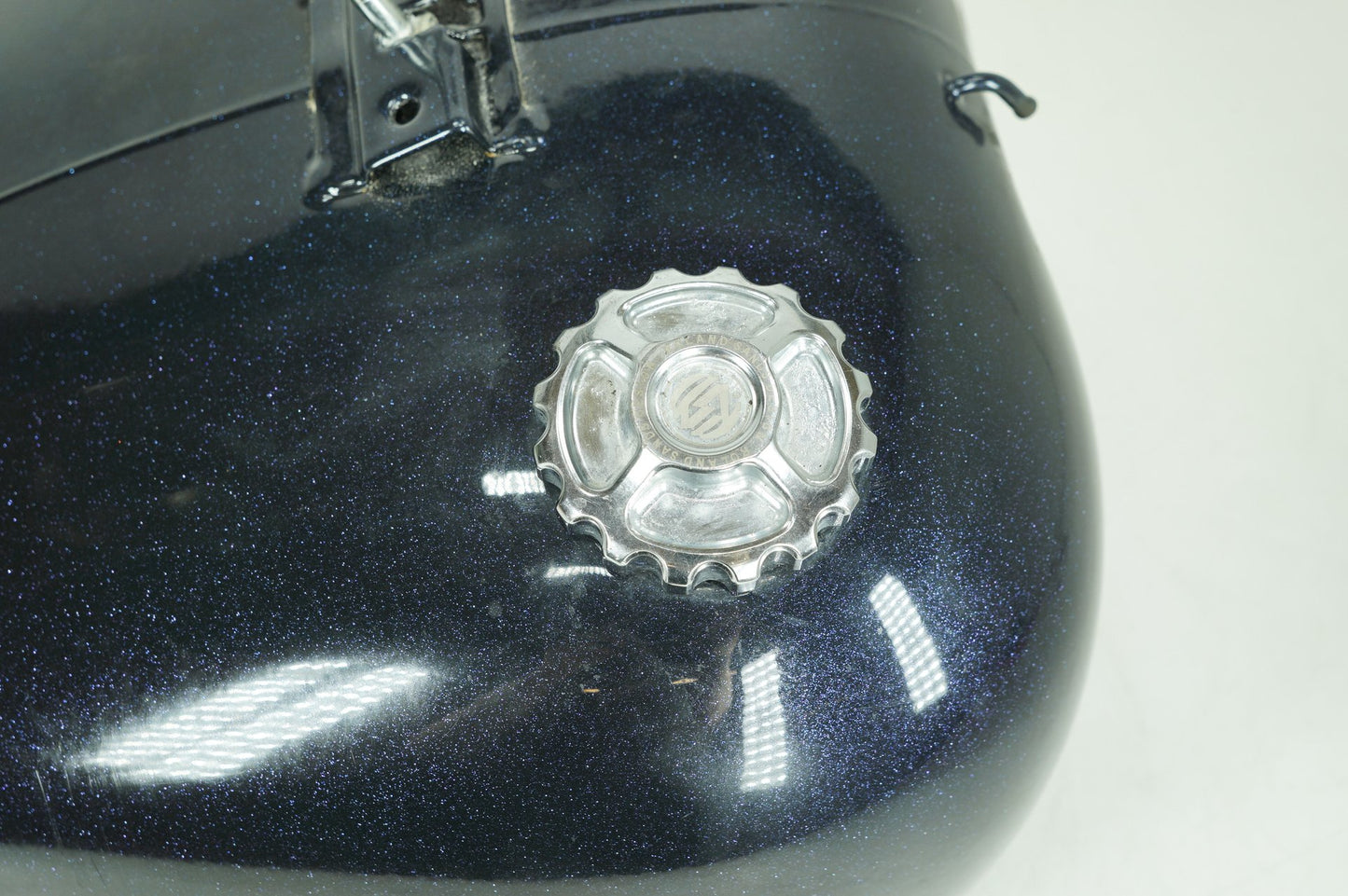 1999 - 2006 Harley-Davidson Softail Fat Boy Fuel Gas Tank Gasoline Reservoir  	62180-00D