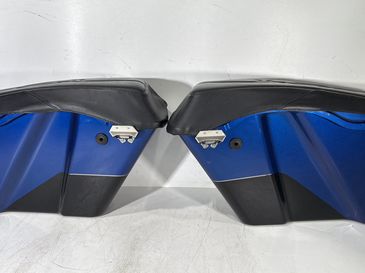 2010 Harley Touring Electra Glide Ultra OEM Left Right Saddlebags Luggage NOKey