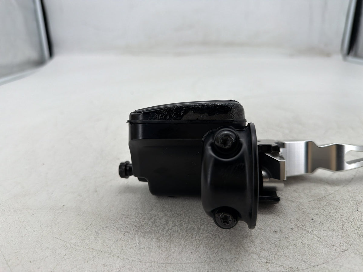 2011 Harley Electra Touring Police OEM Front Right Brake Lever Master Cylinder