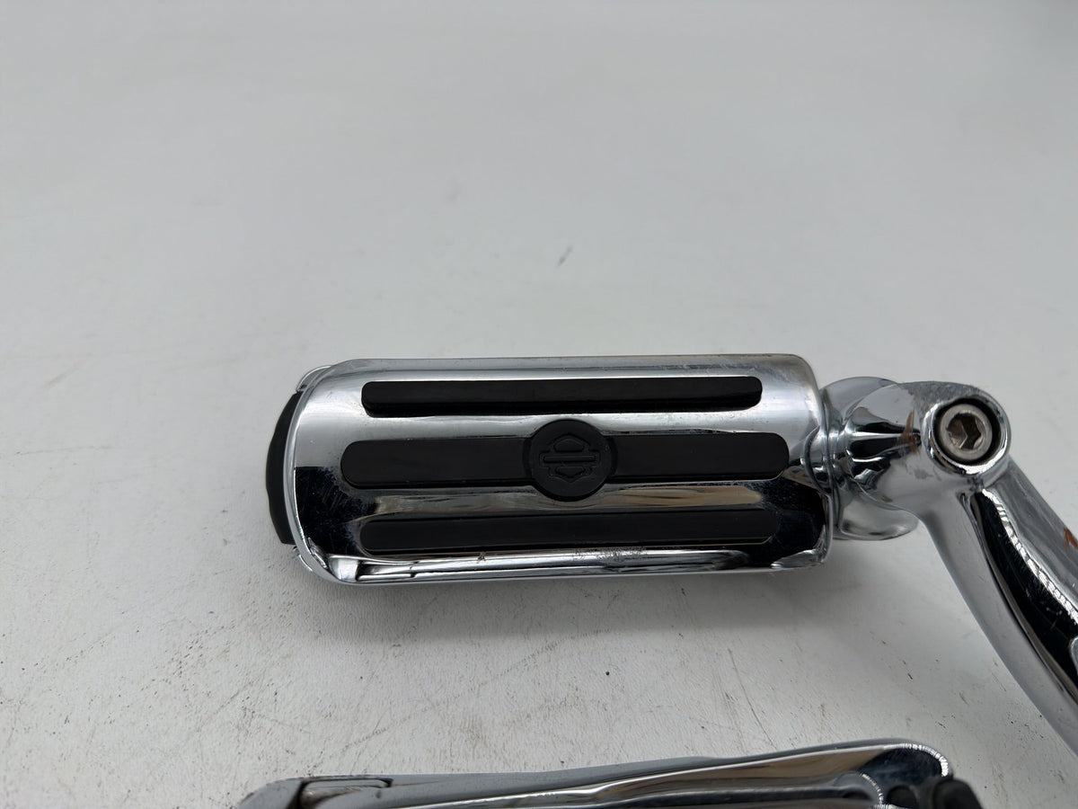 2011 Harley Road King Touring FLHR OEM Front Right Left Highway Foot Pegs