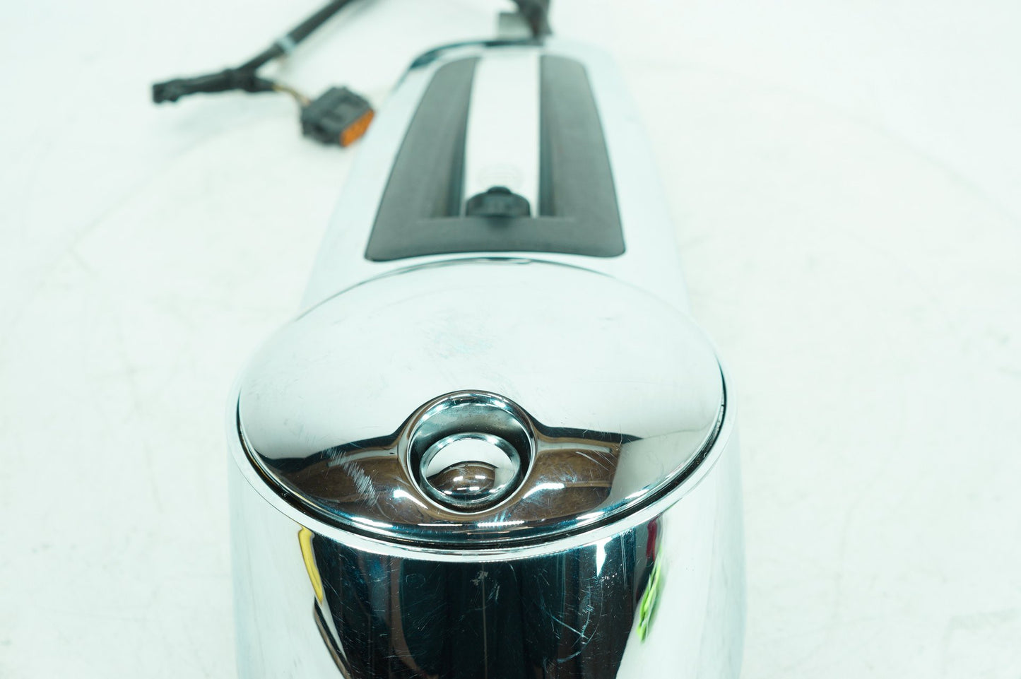 2007 - 2011 Harley-Davidson Touring Electra Glide Ultra Fuel Gas Tank Dash Console NOKey 61270-08