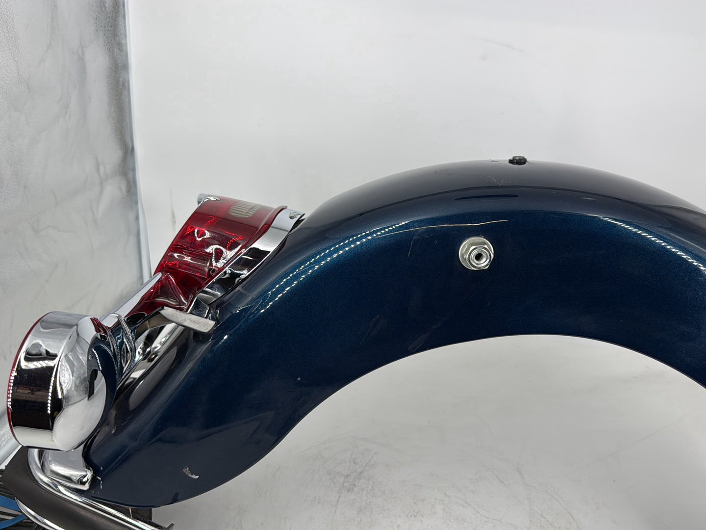 1999 - 2006 Harley-Davidson Touring Electra Glide Classic Rear Wheel Fender Turn Signal Indicators 59579-01B , 68510-74C