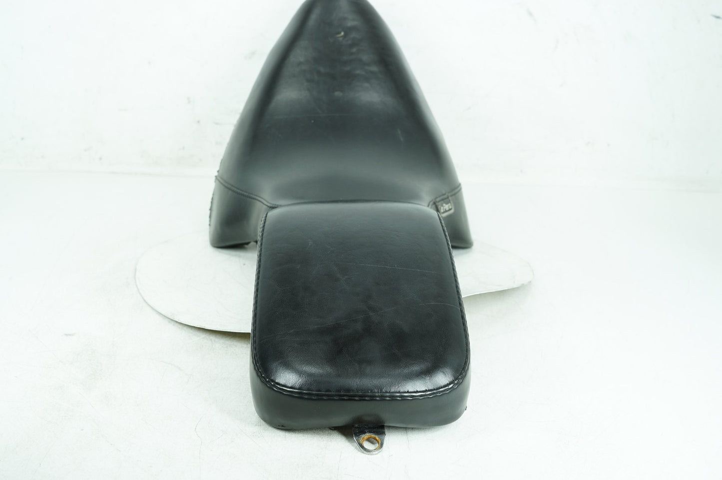 1999 - 2006 Harley-Davidson Softail Fat Boy Passenger Driver Seat Saddle Le Pera P293908