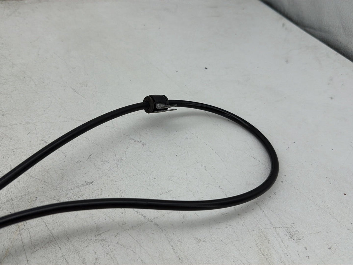 2009 Harley Dyna Street Bob FXDB OEM Front Brake Hose Line Pipe