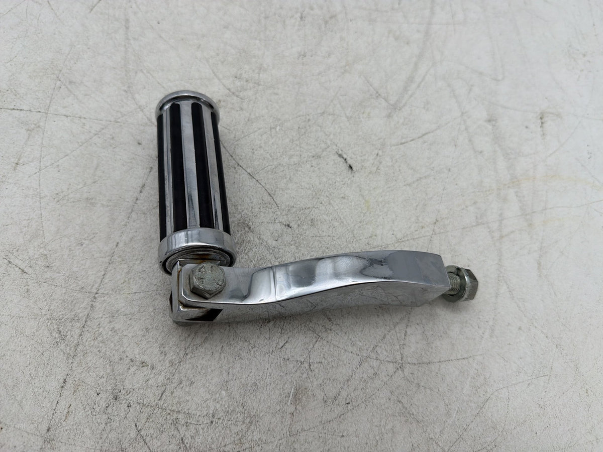 2002 Harley Dyna Wide Glide FXDWG OEM Rear Passenger 1 Foot Peg Step Rest