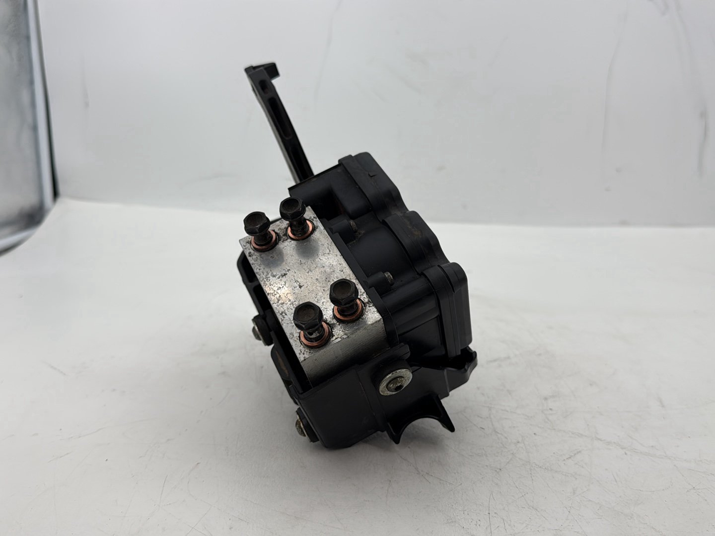 2008 Harley Touring FLHTCU Electra Glide Ultra OEM ABS Brake Pump & Control Module
