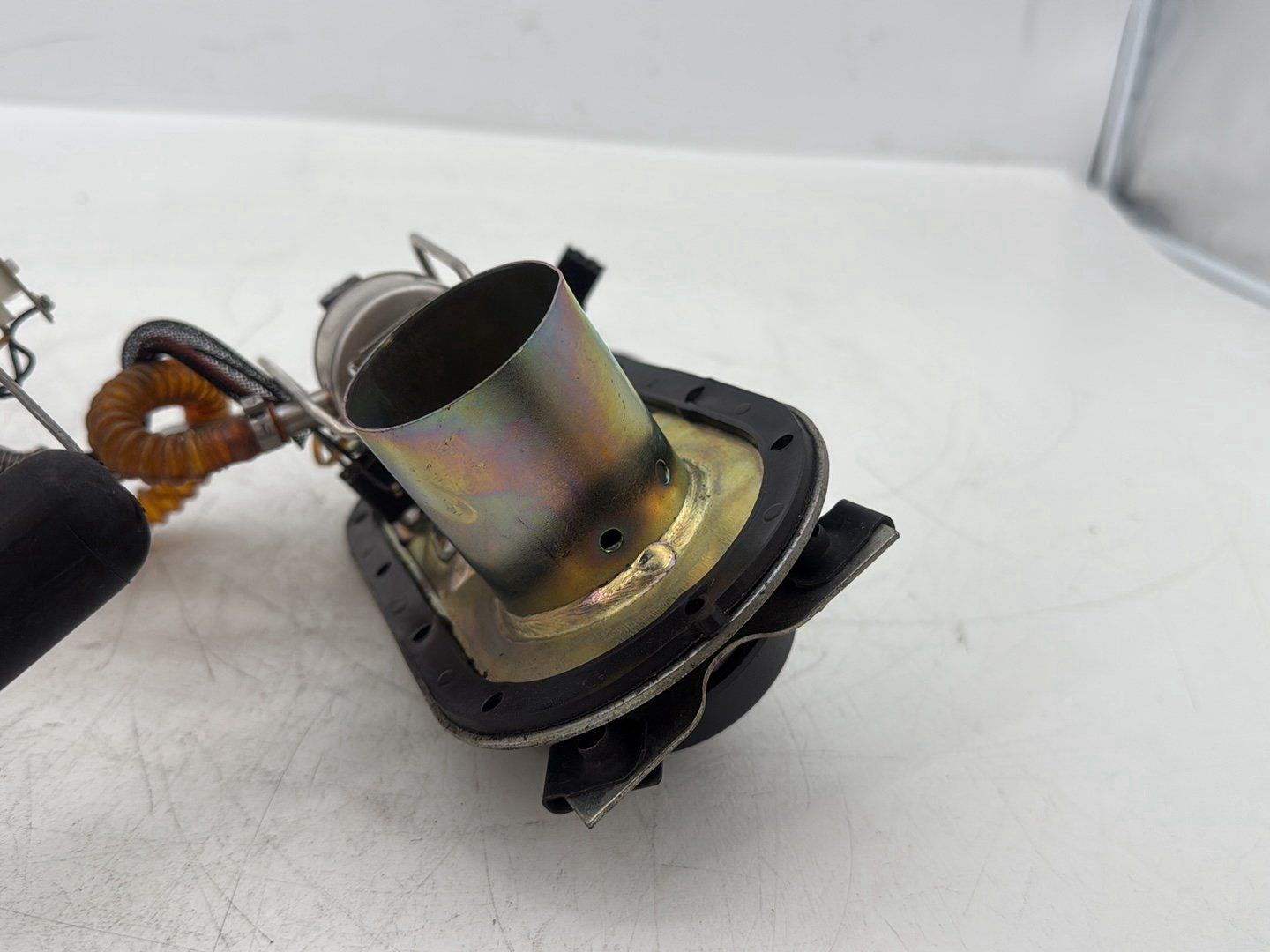 2007 Harley Touring FLHTCU Electra Glide Ultra OEM Gas Gasoline Fuel Petrol Pump Sending